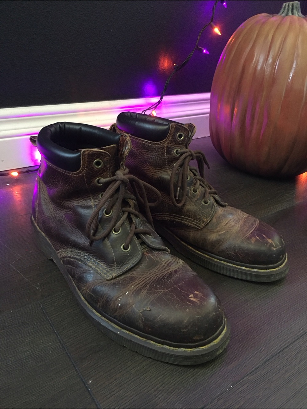 Vintage 🍂 Dr. Martens Dark Brown Leather Lace-Up Boots